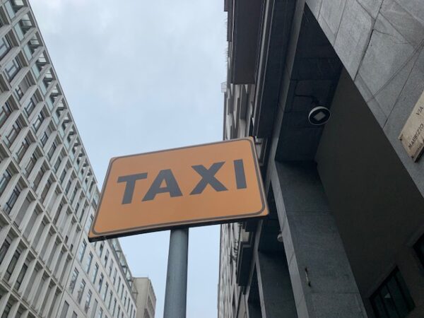 タクシー乗り場標識
