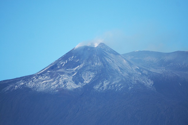 エトナ山の噴火活動